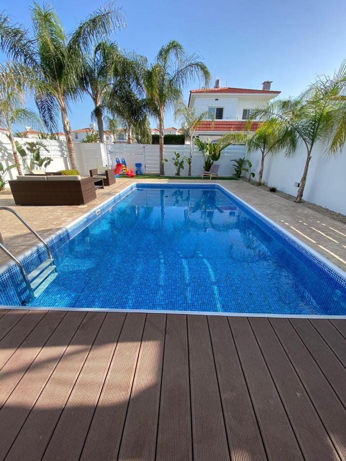 Villa Angel - Exotic Villa 200M From Beach Paralímni Eksteriør bilde
