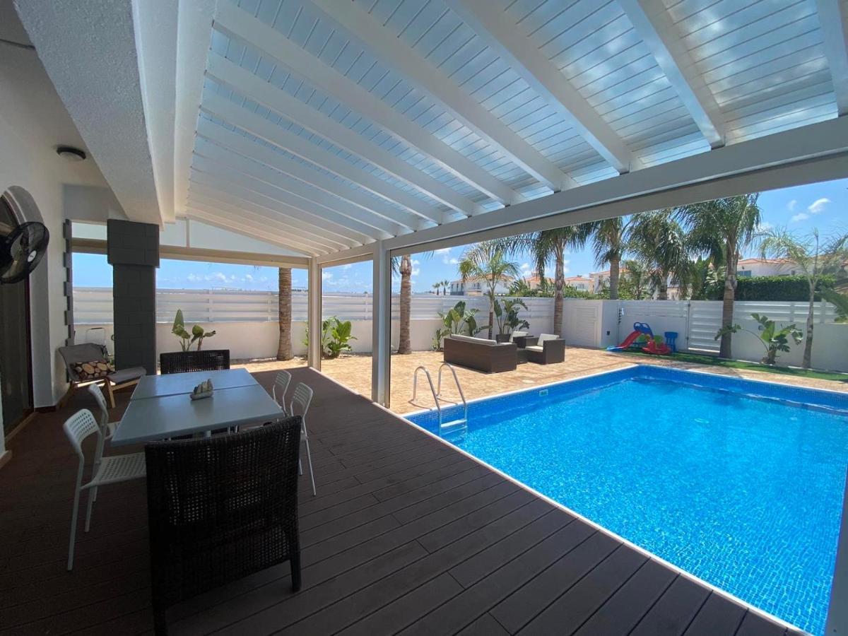 Villa Angel - Exotic Villa 200M From Beach Paralímni Eksteriør bilde