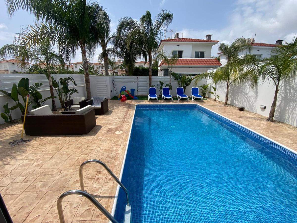 Villa Angel - Exotic Villa 200M From Beach Paralímni Eksteriør bilde
